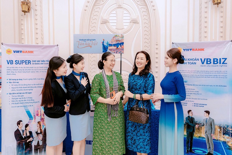 Vietbank giới thiệu sản phẩm v&agrave; giải ph&aacute;p t&agrave;i ch&iacute;nh tại Hội thảo
